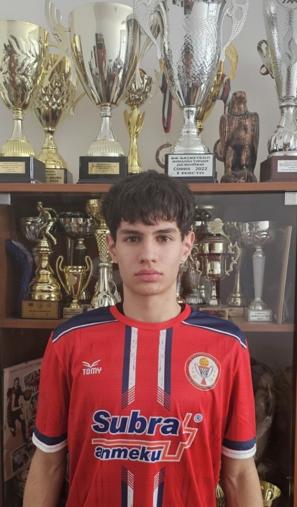 Калоян Пенев