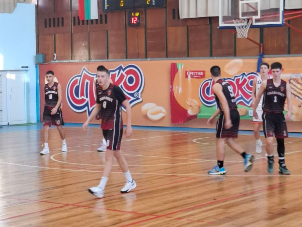 Видабаскет U18 – битка до последно, но загуба от Политехника