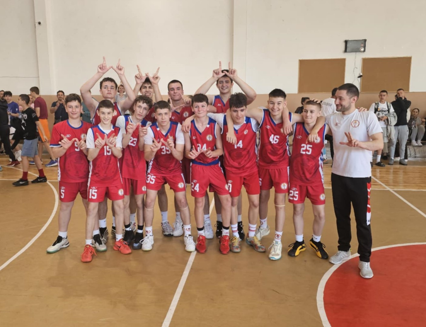 Победи за кадетите и за момичетата до 14 през уикенда