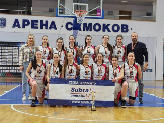 Девойките на Шампион 2006 се класираха на полуфинал